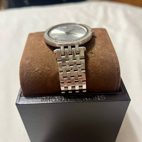 Michael Kors Darci MK3190 Wrist Watch for Women. ***BRAND NEW BATTERY*** - Picture 3 of 3